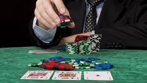 Cara Main Judi Poker Melalui Ponsel Pintar Anda